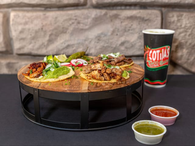 4 Mini Tacos.